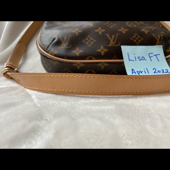 💯 Authentic LV Odeon pm Crossbody bag in pristine condition - Picture 4 of 16